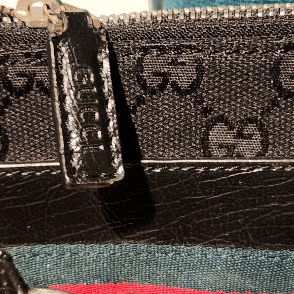 Lightly Used Horsebit Handbag - Picture 5 of 16